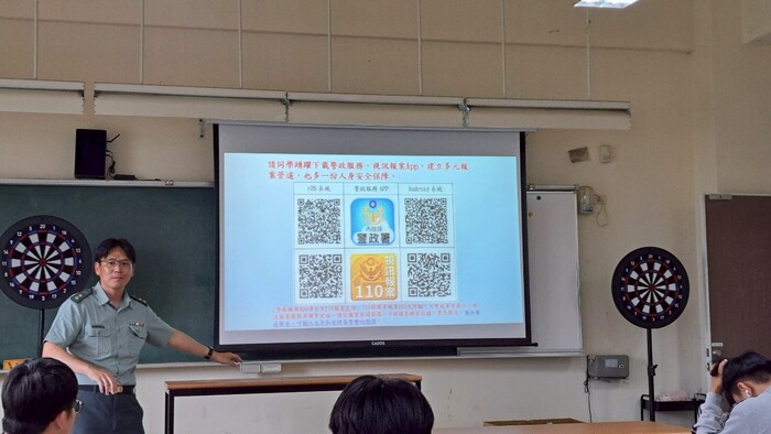 軍訓室飛鏢競賽及生命教育活動照片6