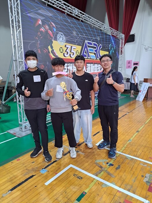 電機科機器人賽照片4圖片